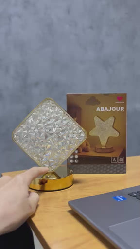 ABAJOUR DOURADO FORMAS